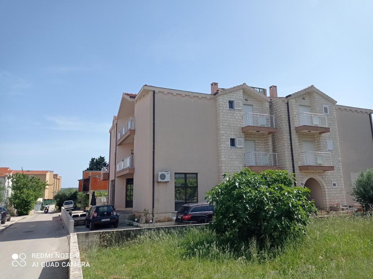 Barba Luka, Near Beach, Beautiful Views Διαμέρισμα Kaštela Εξωτερικό φωτογραφία